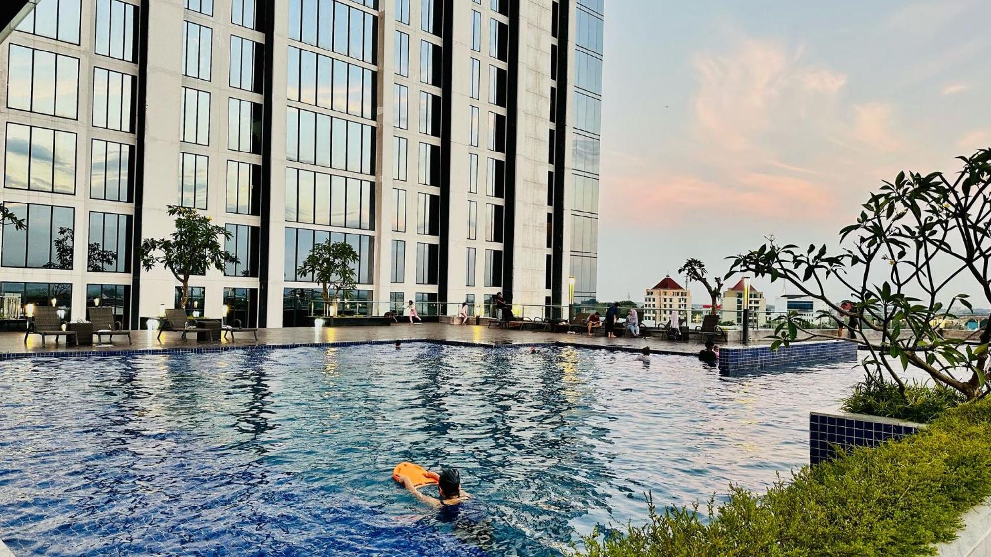 Apartment Zahra Sea View 2bdr Pollux Habibie
